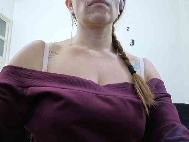 soyemilyhanks webcam
