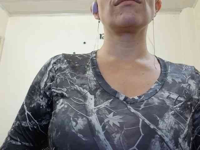 soyemilyhanks webcam