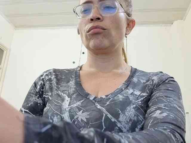 soyemilyhanks webcam