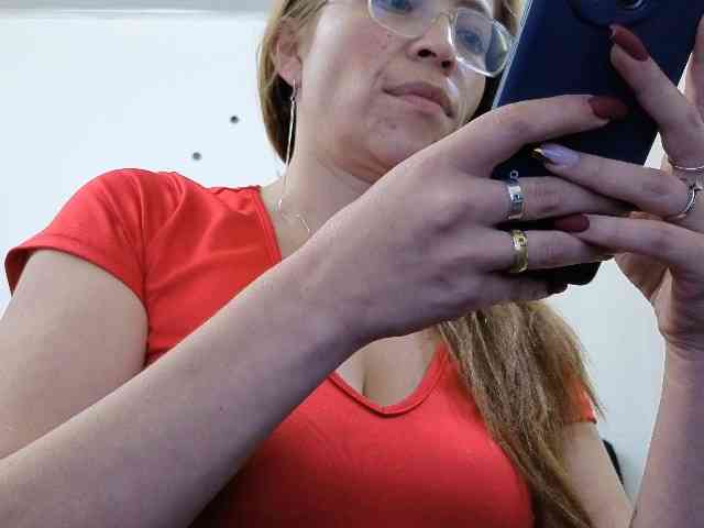 soyemilyhanks webcam
