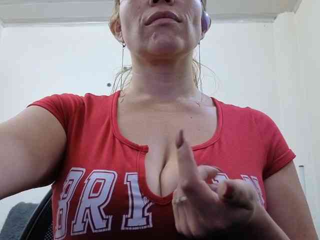 soyemilyhanks webcam
