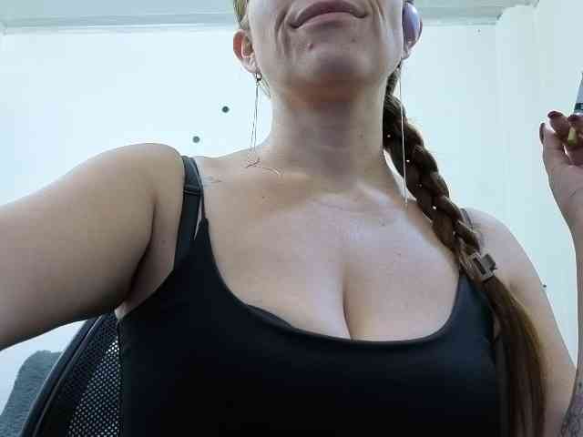 soyemilyhanks webcam