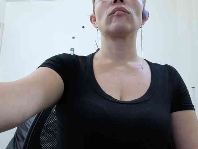 soyemilyhanks webcam
