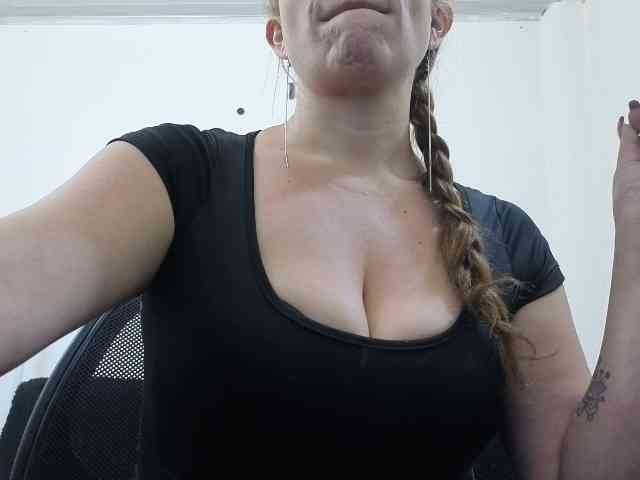 soyemilyhanks webcam