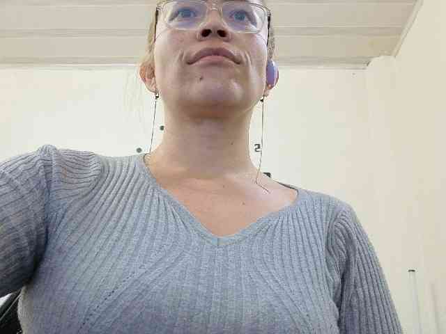 soyemilyhanks webcam