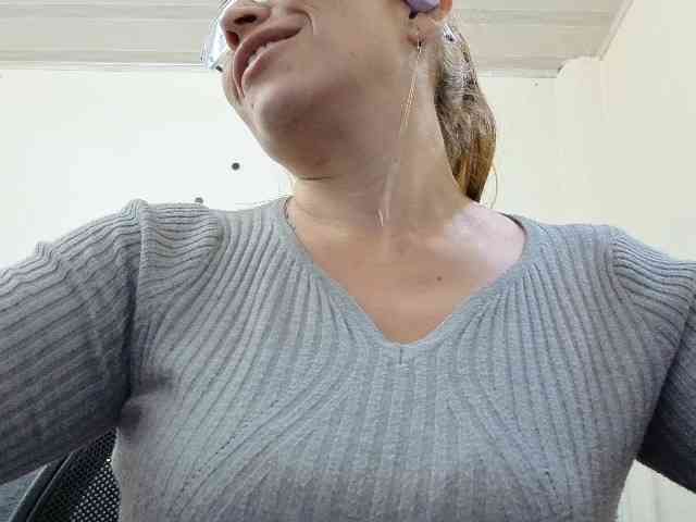 soyemilyhanks webcam