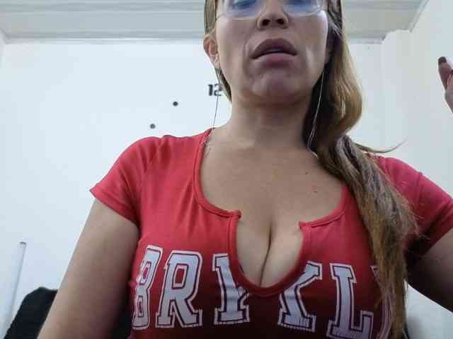 soyemilyhanks webcam