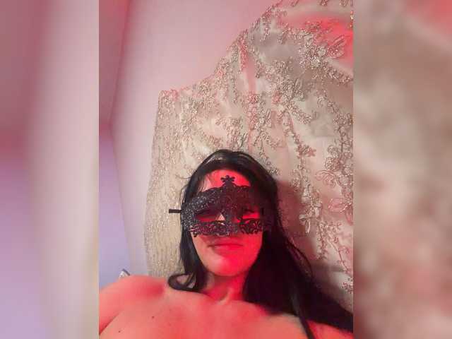 Lavenusnoir live cam on BongaCams