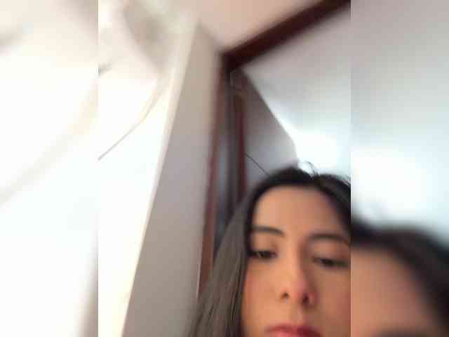 ALESSIAVELVET ALESSIAVELVET