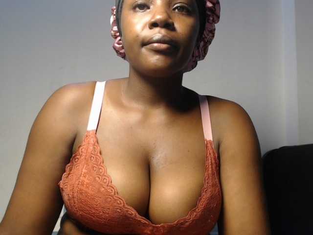 DarkCherryberry live cam on BongaCams