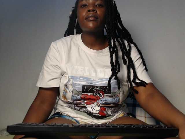 DarkCherryberry live cam on BongaCams