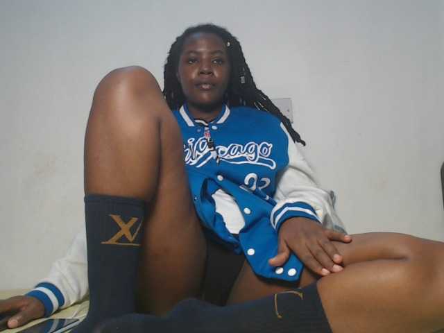 DarkCherryberry live cam on BongaCams