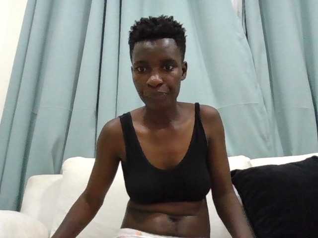 sexxyie live cam on BongaCams