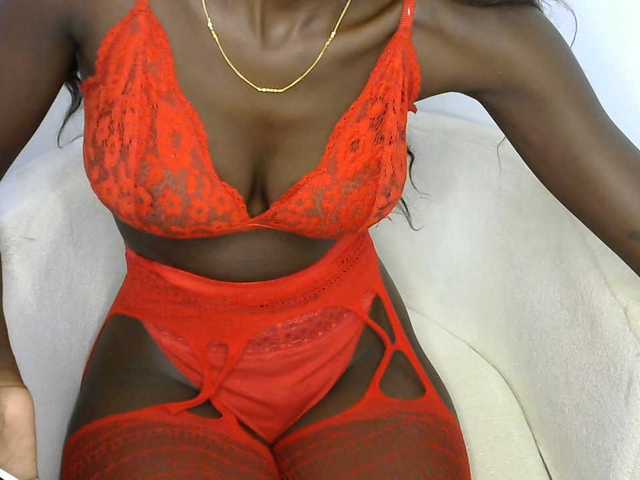 sexxyie live cam on BongaCams