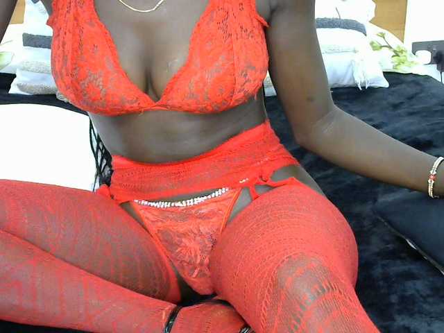 sexxyie live cam on BongaCams