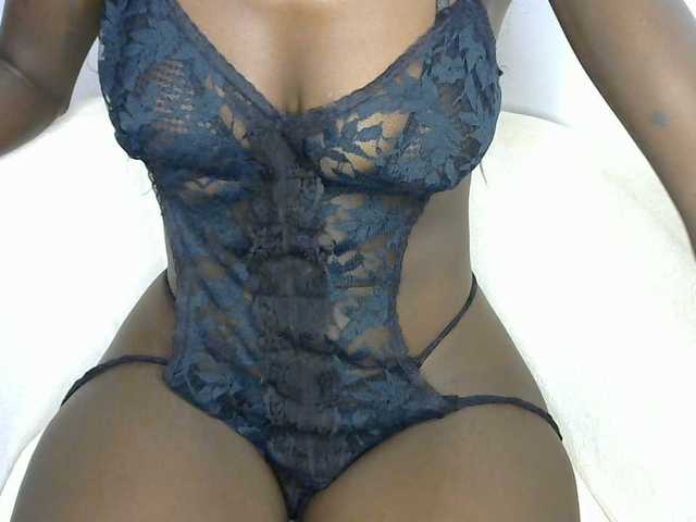 sexxyie live cam on BongaCams