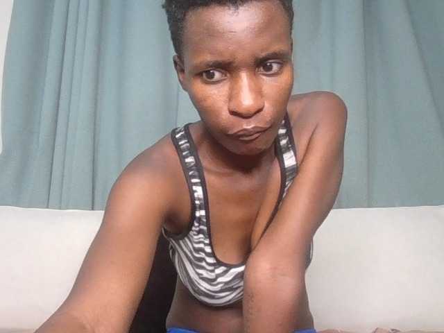 sexxyie live cam on BongaCams
