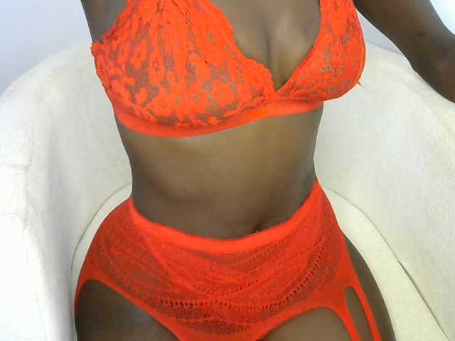 sexxyie live cam on BongaCams