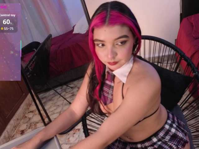 MaiaMancini live cam on BongaCams