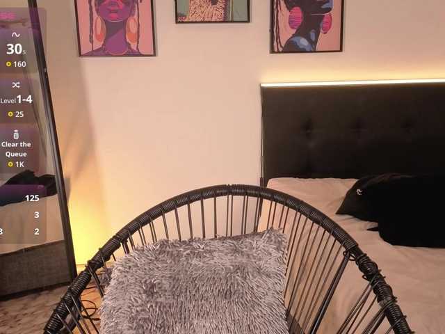 MaiaMancini live cam on BongaCams