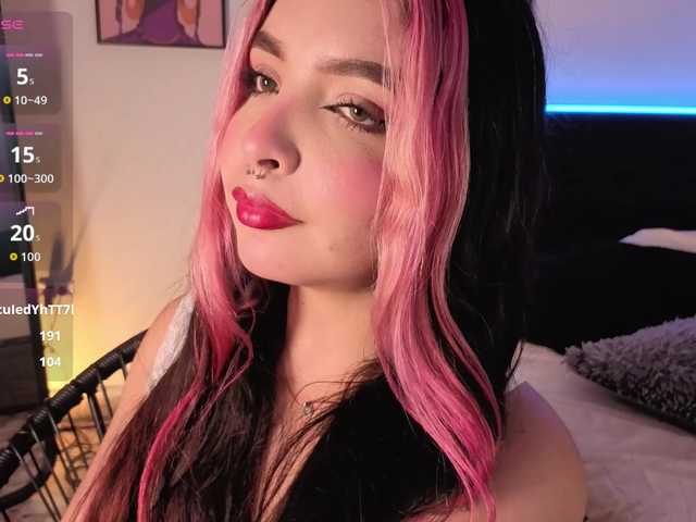 MaiaMancini live cam on BongaCams