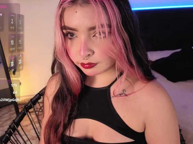 MaiaMancini live cam on BongaCams