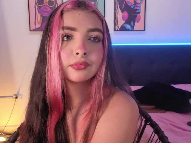 MaiaMancini live webcam show