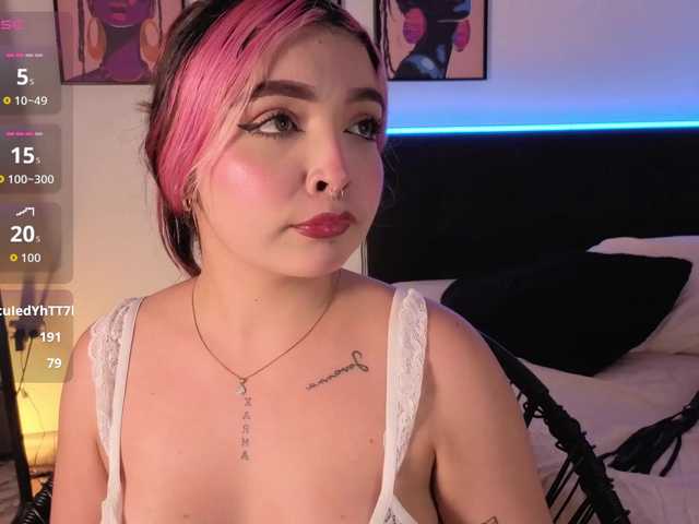 MaiaMancini live cam on BongaCams