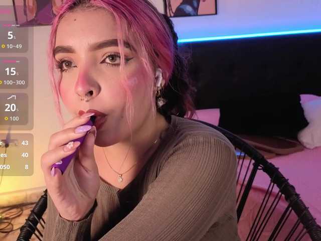 MaiaMancini live webcam show