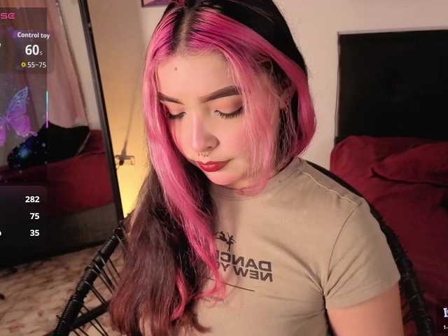 MaiaMancini live webcam show