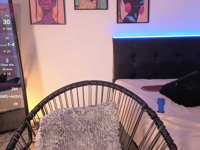 MaiaMancini live cam on BongaCams