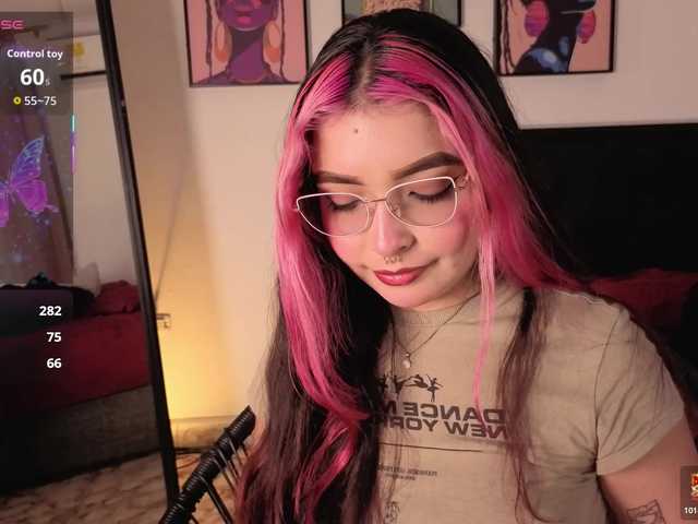 MaiaMancini live webcam show