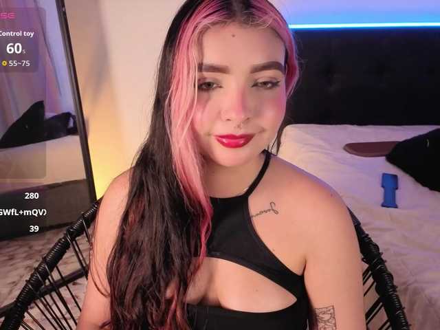 MaiaMancini live cam on BongaCams