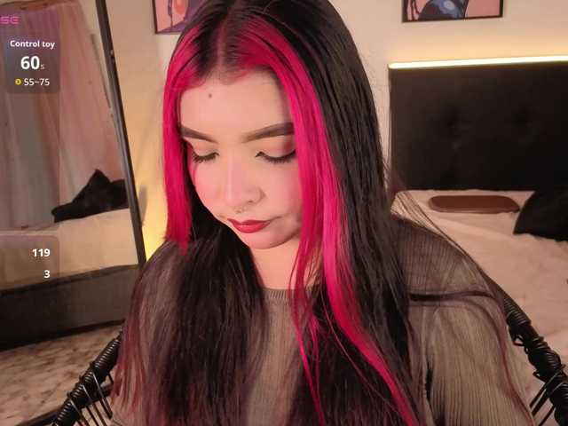 MaiaMancini live cam on BongaCams