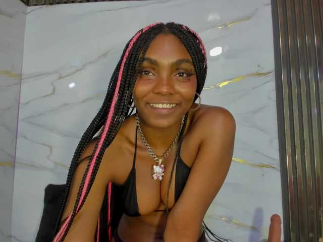 Ashazuri live cam on BongaCams