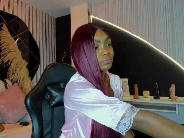 Ashazuri live cam on BongaCams