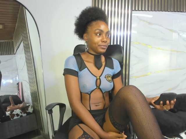 Ashazuri live cam on BongaCams