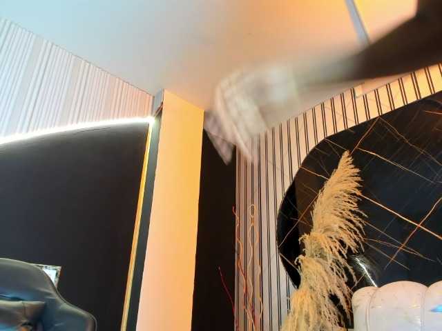 Ashazuri live cam on BongaCams