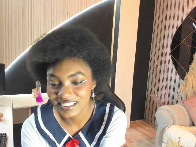 Ashazuri live cam on BongaCams
