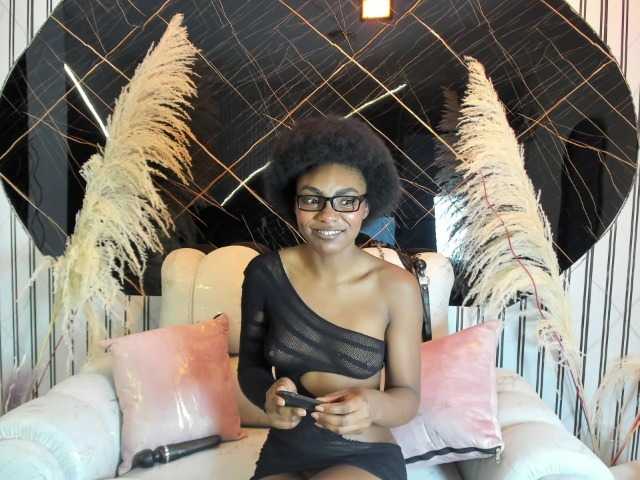 Ashazuri live cam on BongaCams