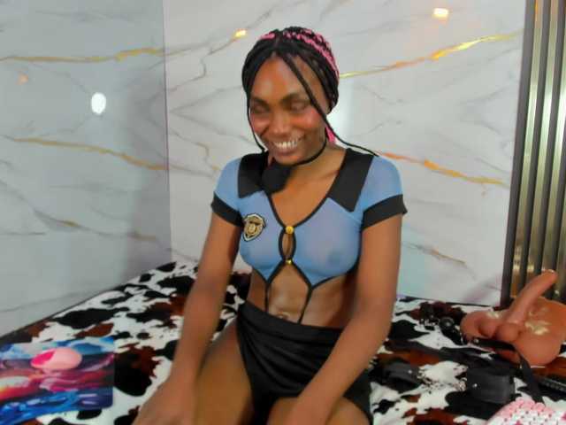 Ashazuri live cam on BongaCams