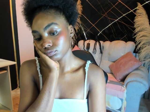 Ashazuri live cam on BongaCams