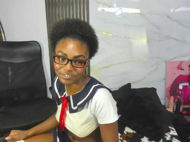 Ashazuri live cam on BongaCams