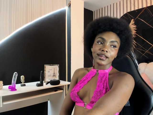 Ashazuri live cam on BongaCams