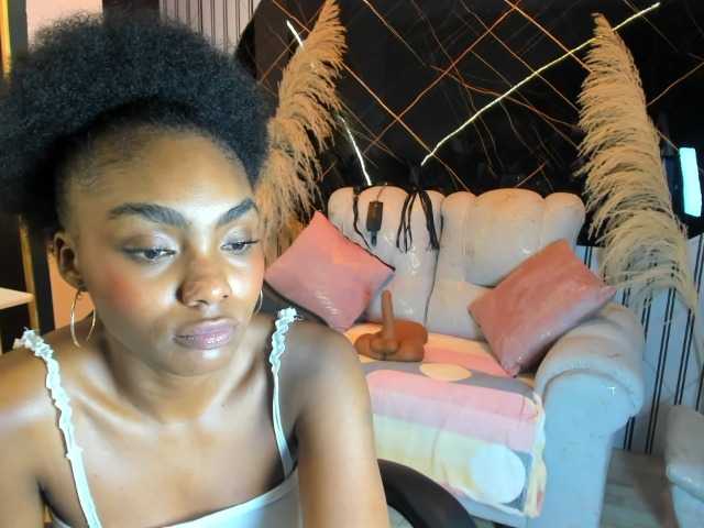 Ashazuri live cam on BongaCams