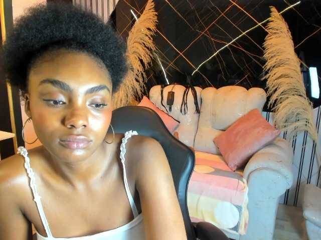 Ashazuri live cam on BongaCams