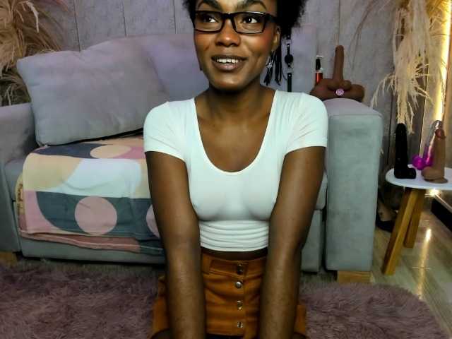 Ashazuri live cam on BongaCams