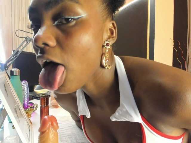 Ashazuri live cam on BongaCams