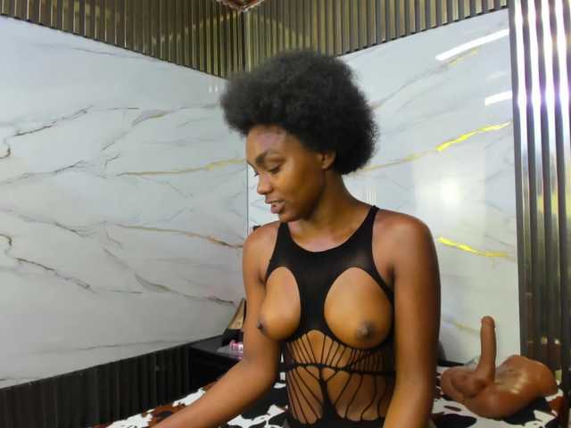 Ashazuri live cam on BongaCams