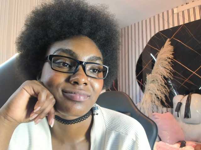 Ashazuri live cam on BongaCams